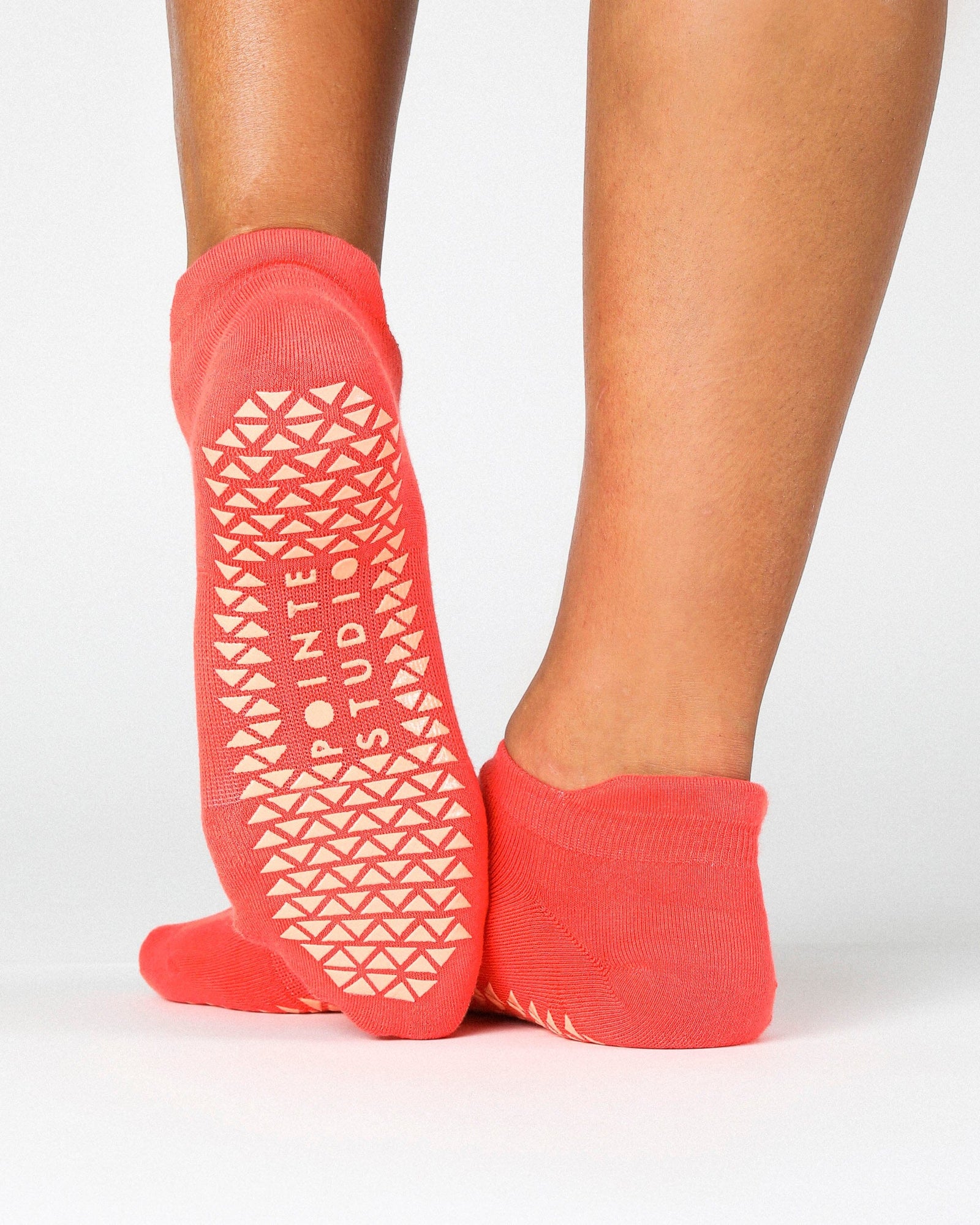 chaussettes socks antidérapantes grip pilates yoga pointe studio