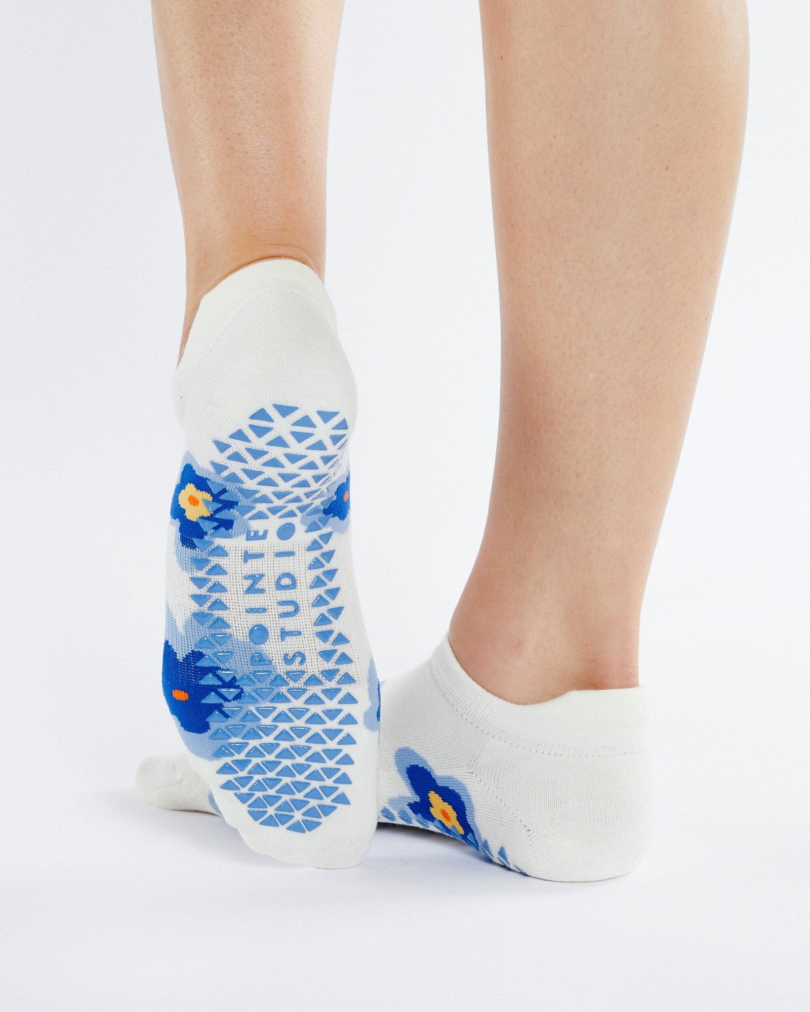 chaussettes socks antidérapantes grip pilates yoga pointe studio