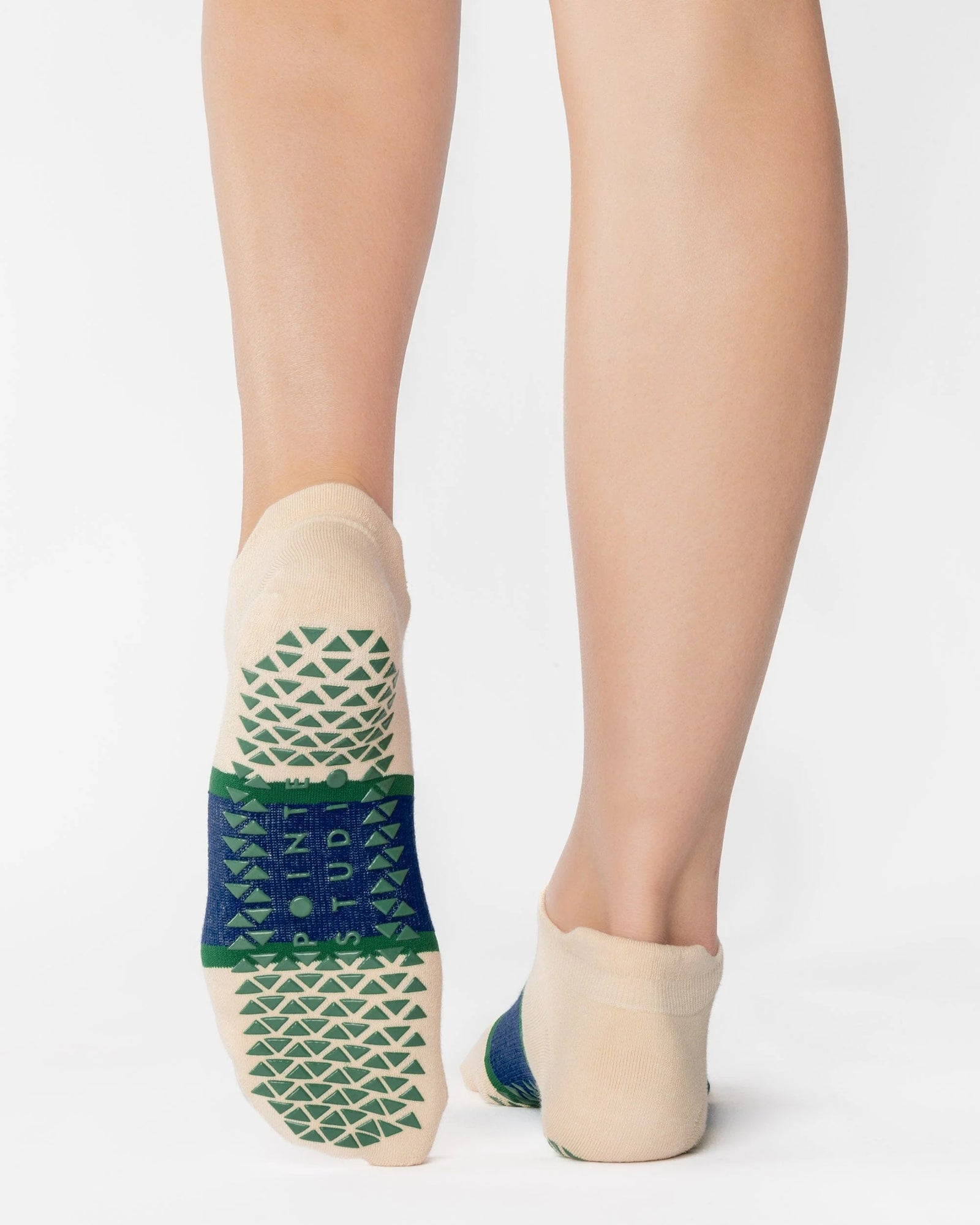 chaussettes socks antidérapantes grip pilates yoga pointe studio