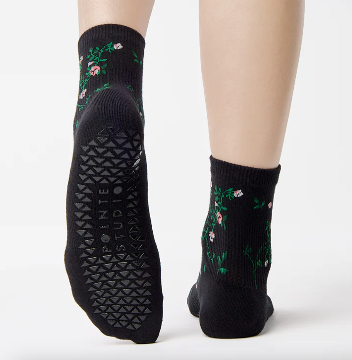 chaussettes anti dérapantes antidérapantes grip pilates socks pointe studio yoga