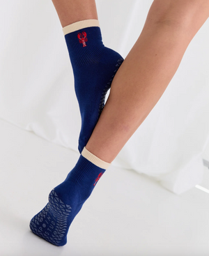 chaussettes socks grip antidérapantes pointe studio yoga pilates lobster catch bleu marine