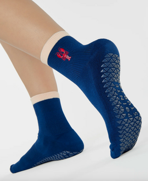 chaussettes socks grip antidérapantes pointe studio yoga pilates lobster catch bleu marine