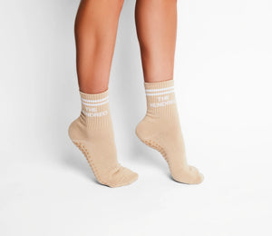 chaussettes antidérapantes grip socks pilates yoga hundred beige